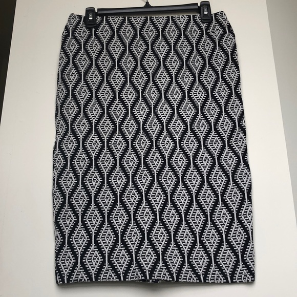 Zara Pencil Skirt Black and White Print - Picture 1 of 5